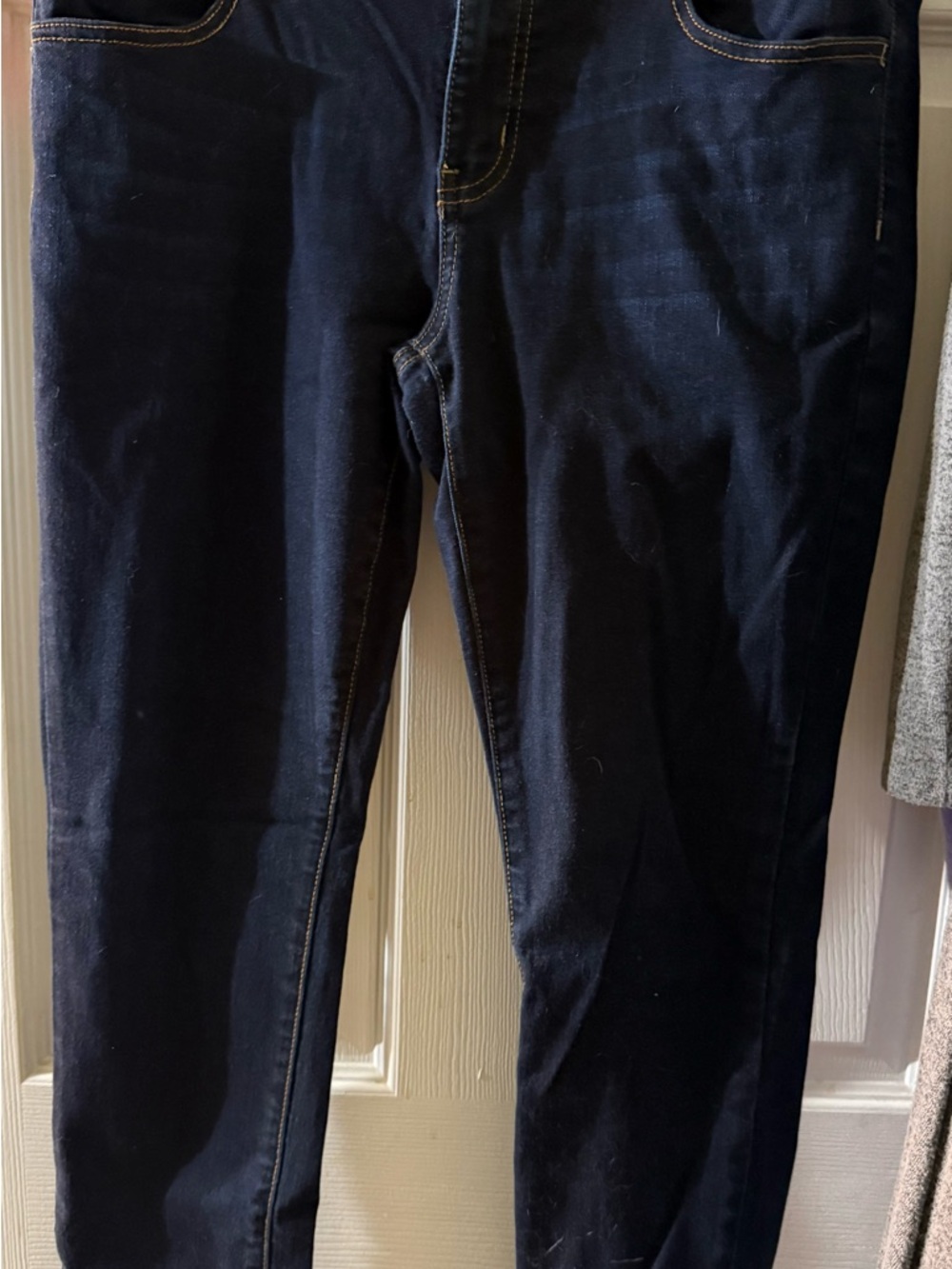 American Eagle Outfitters Dark Blue Skinny Jeans